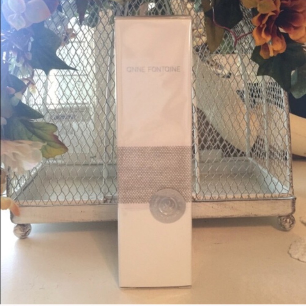 Never open classic fragrance Ame Blanche